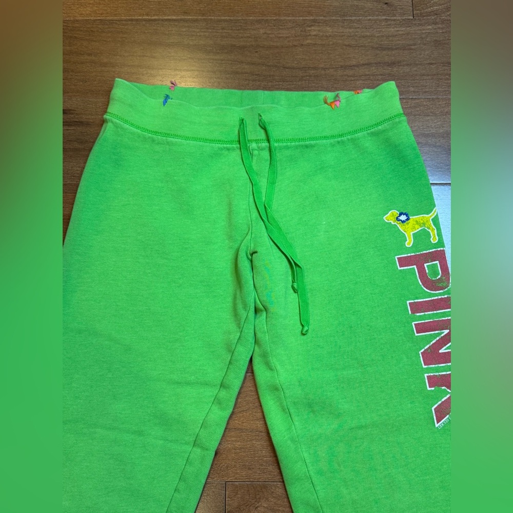 Y2K PINK Victoria's Secret Neon Green Ankle/Capri Jogger - Picture 3 of 12